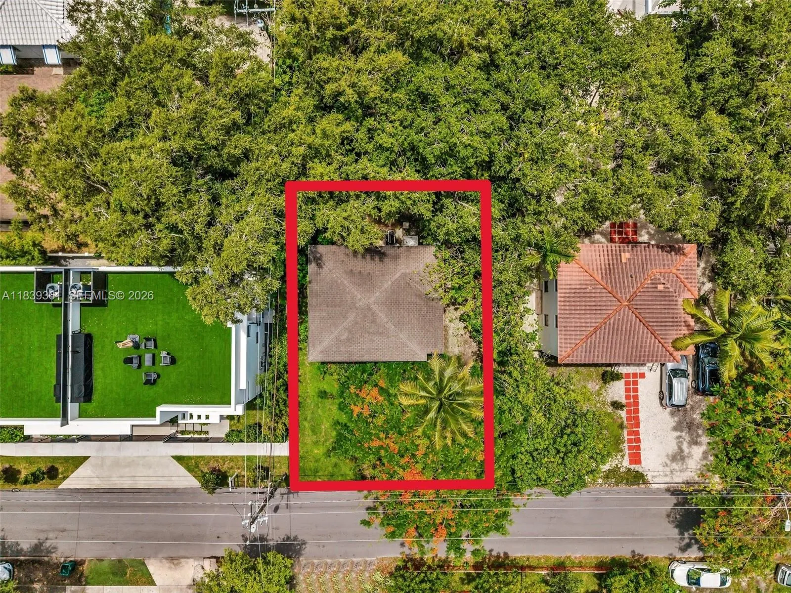 En Venta 3210 E Elizabeth Street, Miami, FL 33133, Miami, FL 33133