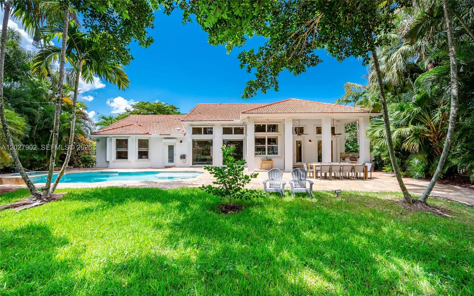 Foto de propiedad en 3216 Huntington 3216, Weston, FL 33332 Weston con MLS# 
