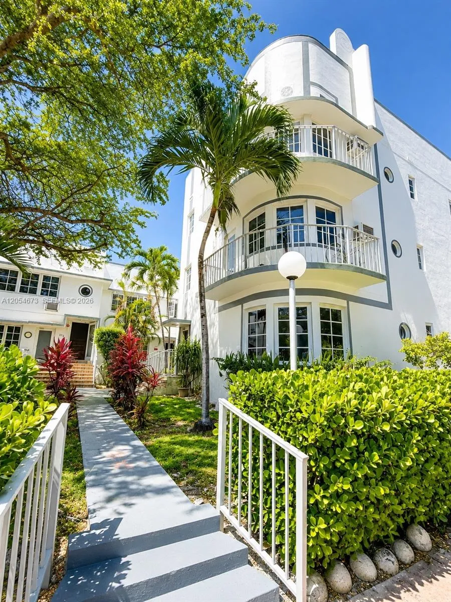 Foto de propiedad en 322 25th Street 2, Miami Beach, FL 33140 Miami Beach con MLS# 