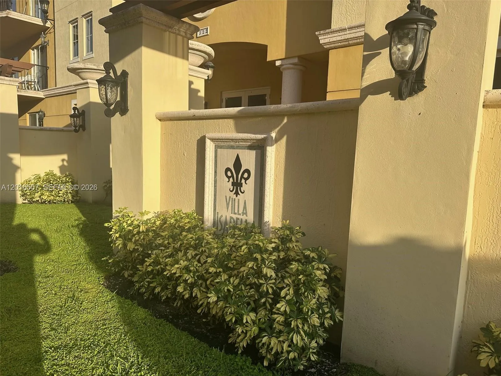 Foto de propiedad en 322 Madeira Avenue 302, Coral Gables, FL 33134 Coral Gables con MLS# 