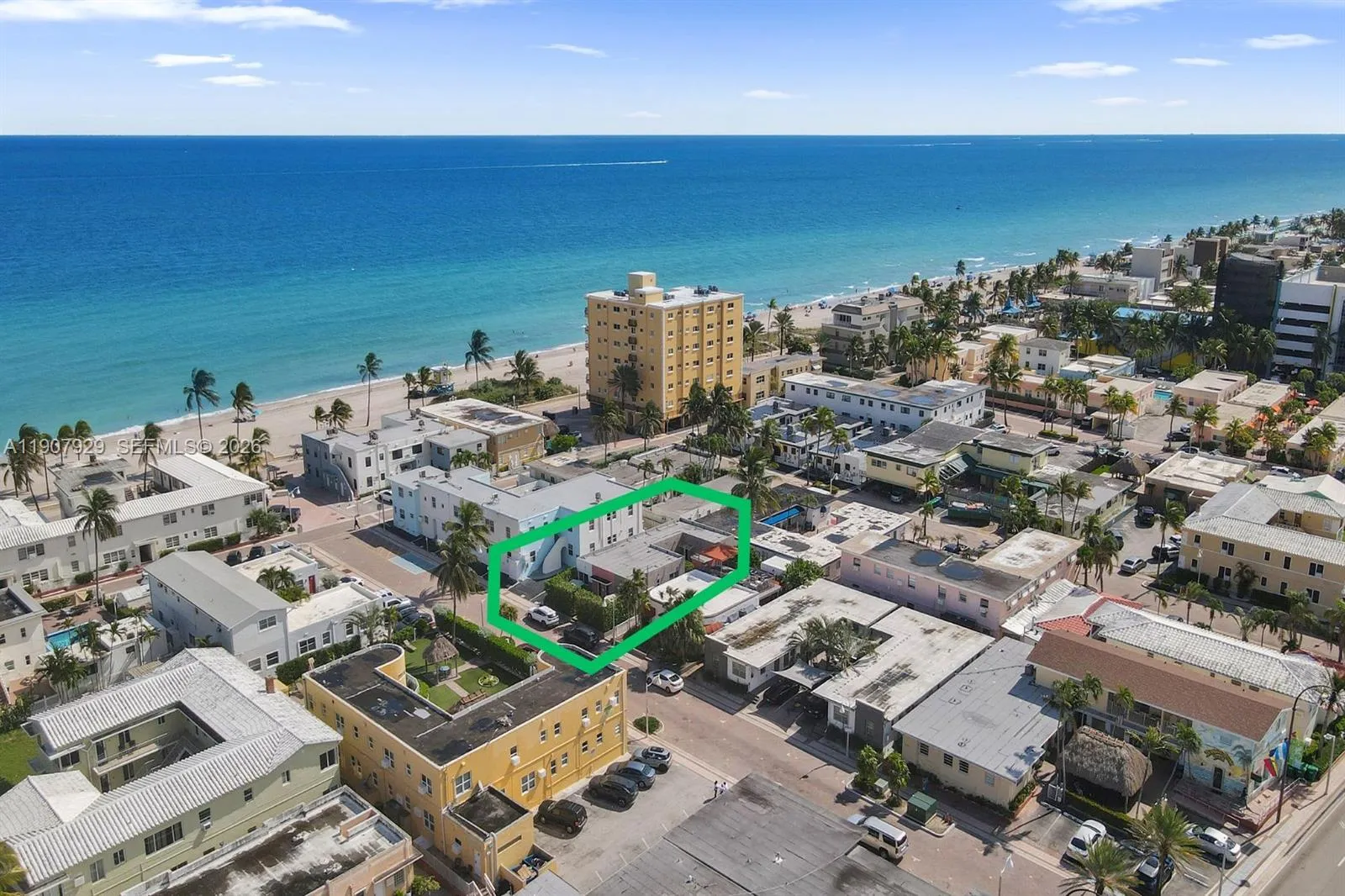 Vendido 322 Oklahoma Street, Hollywood, FL 33019, Hollywood, FL 33019