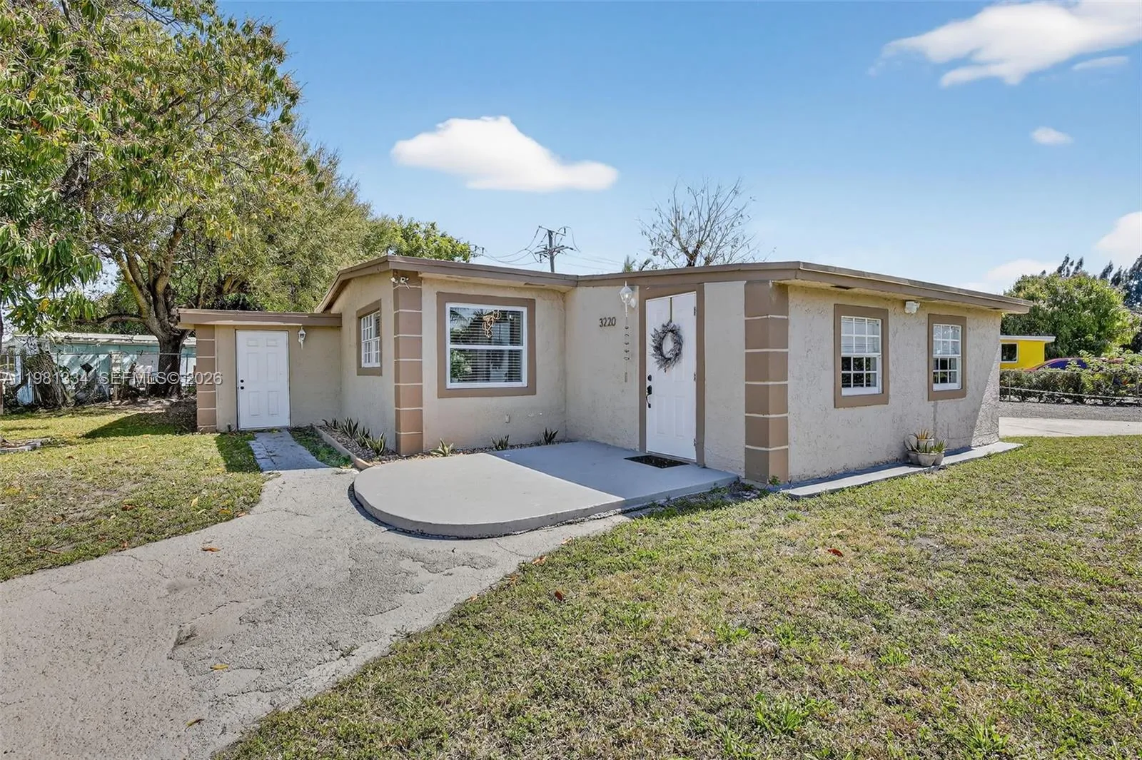 Foto de propiedad en 3220 NW 2nd Street, Lauderhill, FL 33311 Lauderhill con MLS# 