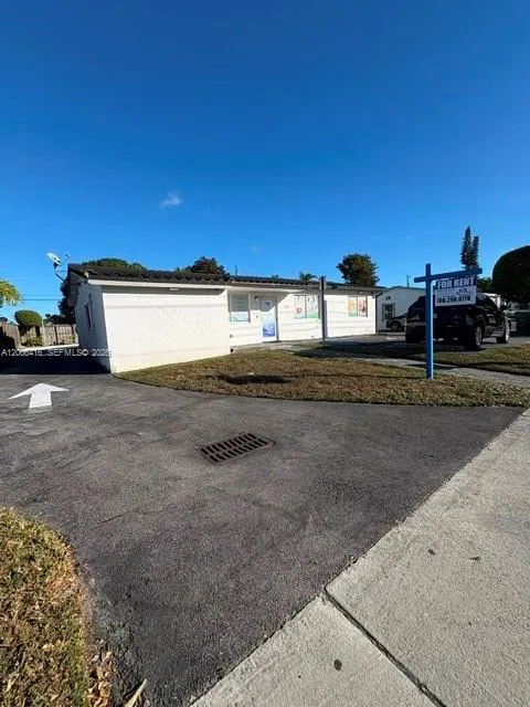 En Renta 3221 SW 107th Avenue, Miami, FL 33165, Miami, FL 33165