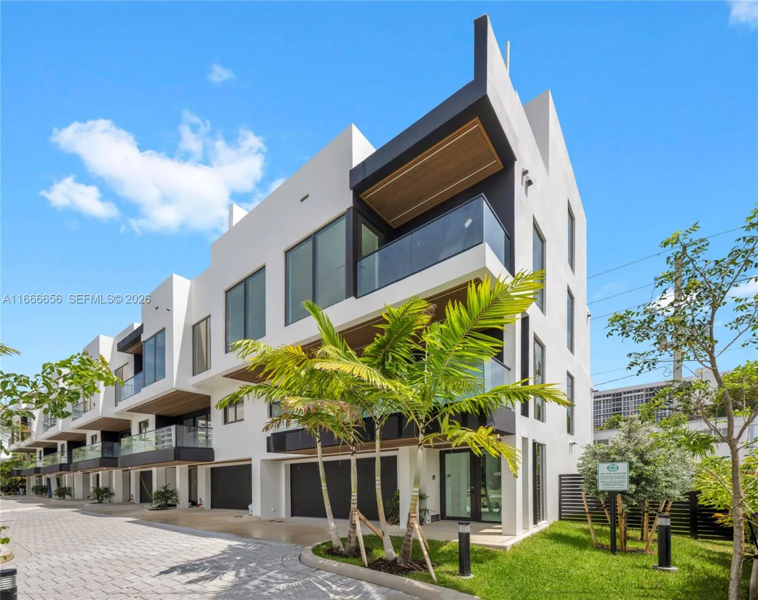Vendido 3222 NE 7th Street 2, Pompano Beach, FL 33062, Pompano Beach, FL 33062
