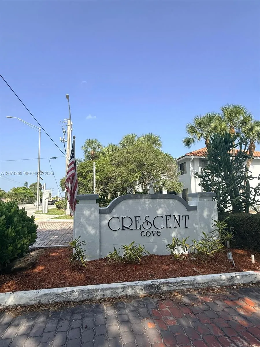 Foto de propiedad en 3228 Coral Lake Drive 3228, Coral Springs, FL 33065 Coral Springs con MLS# 