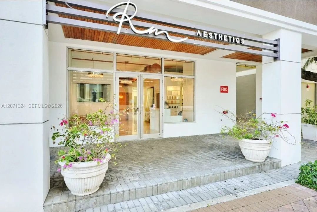En Venta 323 Sunny Isles Boulevard, Sunny Isles Beach, FL 33160, Sunny Isles Beach, FL 33160