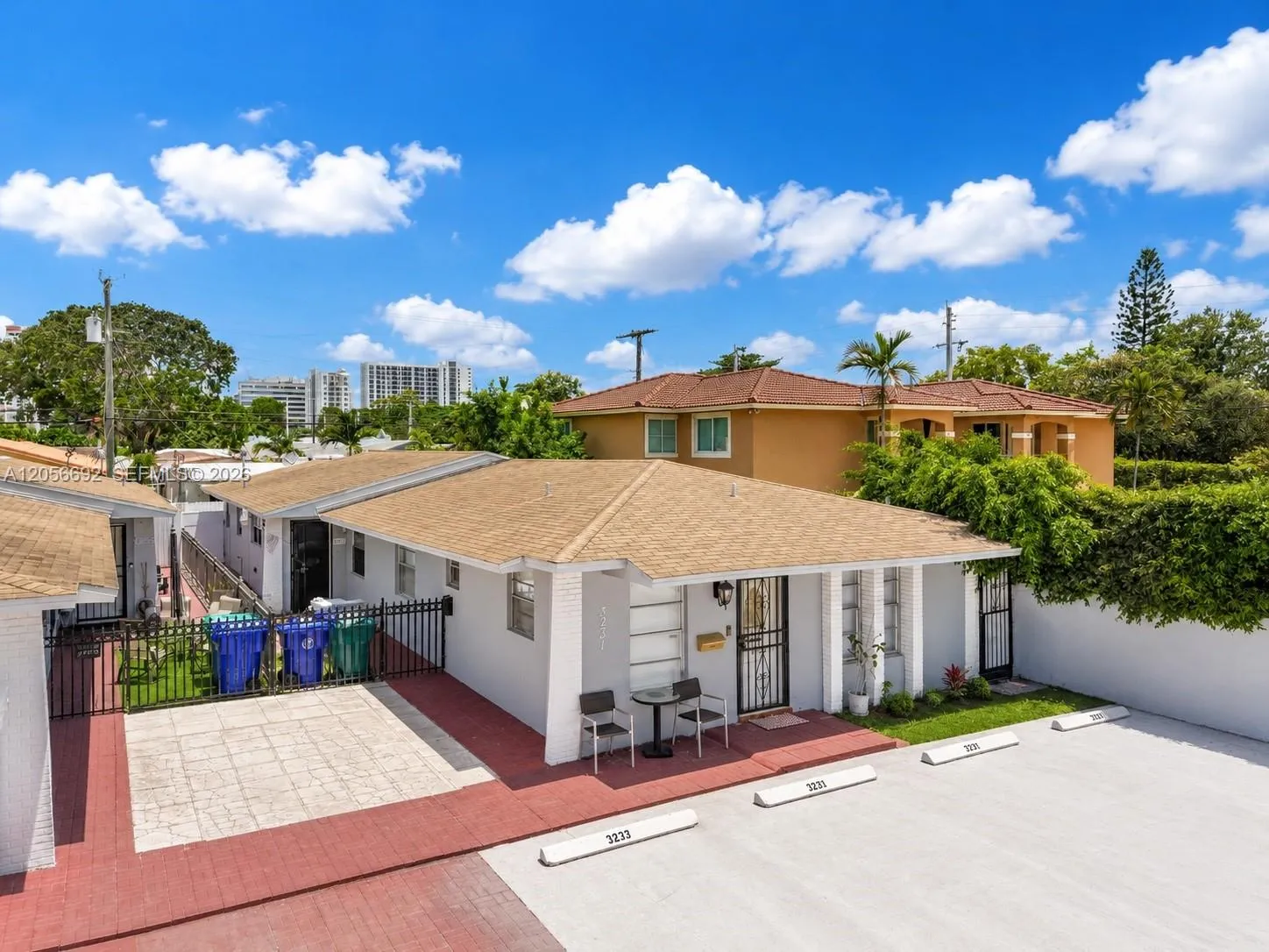 En Venta 3231 SW 25th Street, Miami, FL 33133, Miami, FL 33133