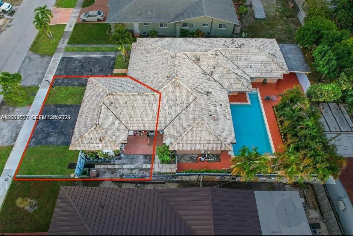 Foto de propiedad en 324 E 34th 1, Hialeah, FL 33013 Hialeah con MLS# 