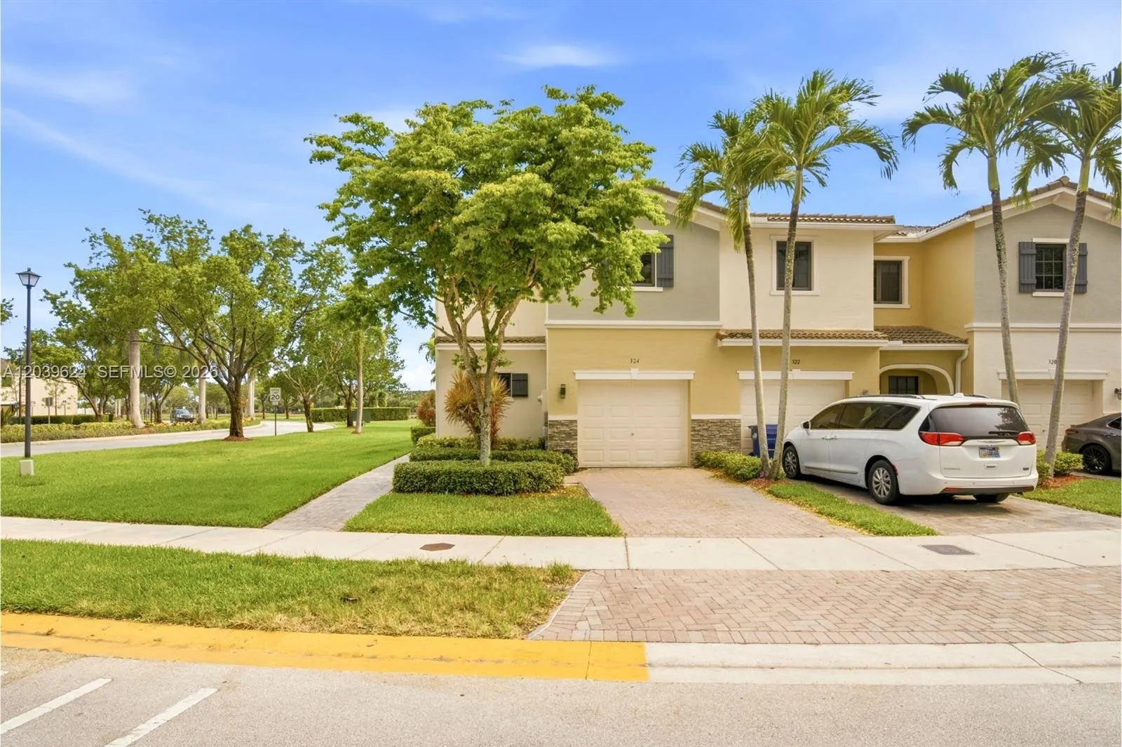 Vendido 324 NE 194th Lane, Miami, FL 33179, Miami, FL 33179