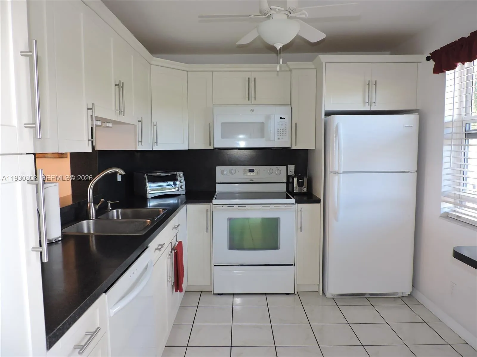 Foto de propiedad en 324 SE 10th Street 207, Dania Beach, FL 33004 Dania Beach con MLS# 