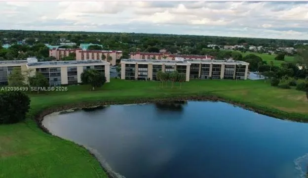 En Venta 3241 Holiday Springs Boulevard 204, Margate, FL 33063, Margate, FL 33063