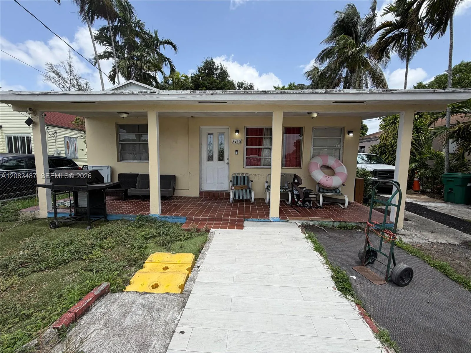 En Venta 3245 NW 34th Street, Miami, FL 33142, Miami, FL 33142