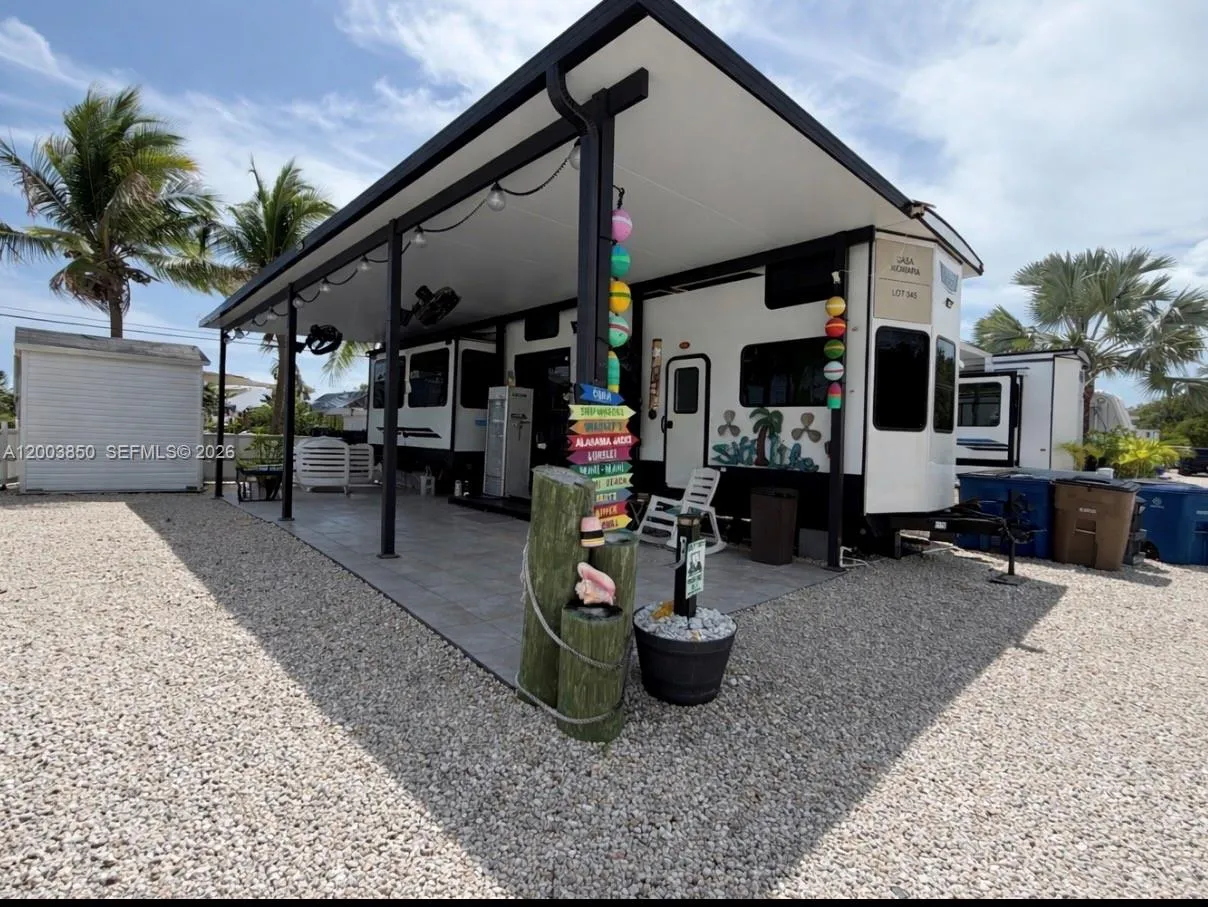 Foto de propiedad en 325 Calusa Street Lot 345, Key Largo, FL 33037 Key Largo con MLS# 