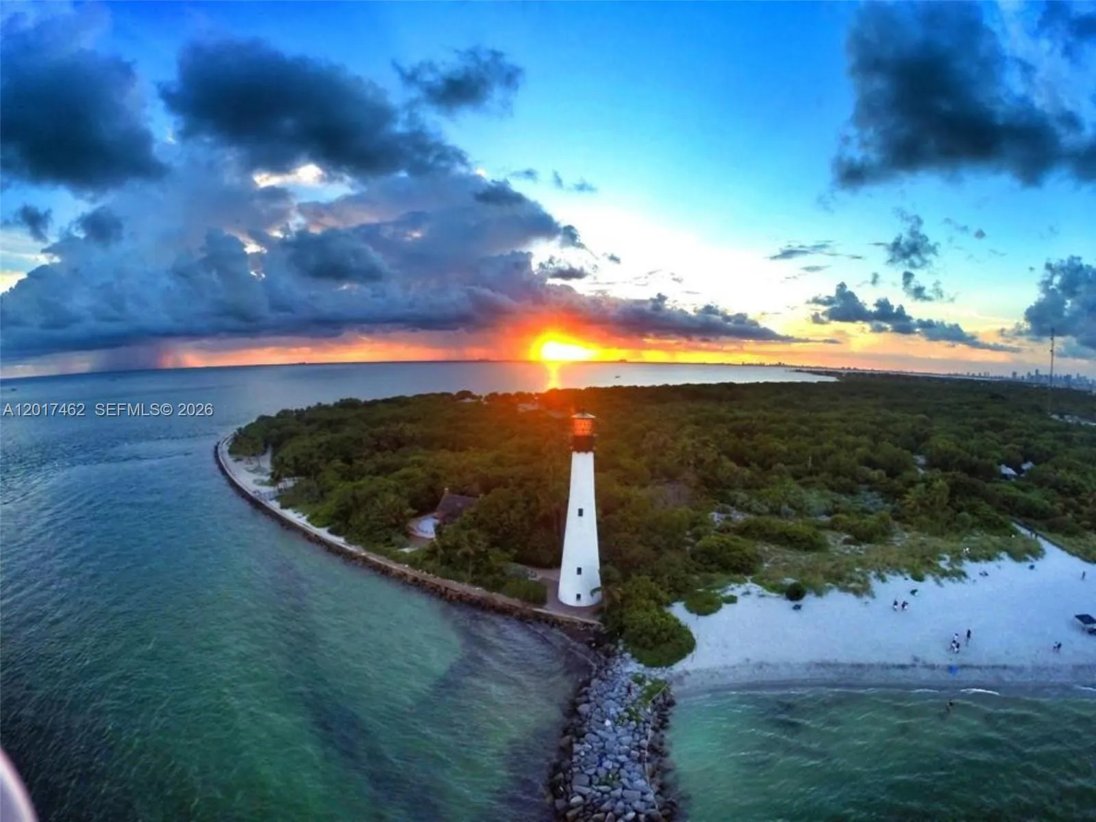 Foto de propiedad en 325 Fernwood Road 10, Key Biscayne, FL 33149 Key Biscayne con MLS# 