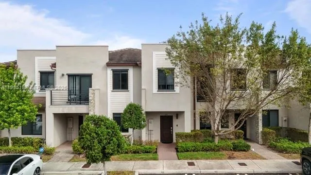 Vendido 325 NE 208th Terrace, Miami, FL 33179, Miami, FL 33179