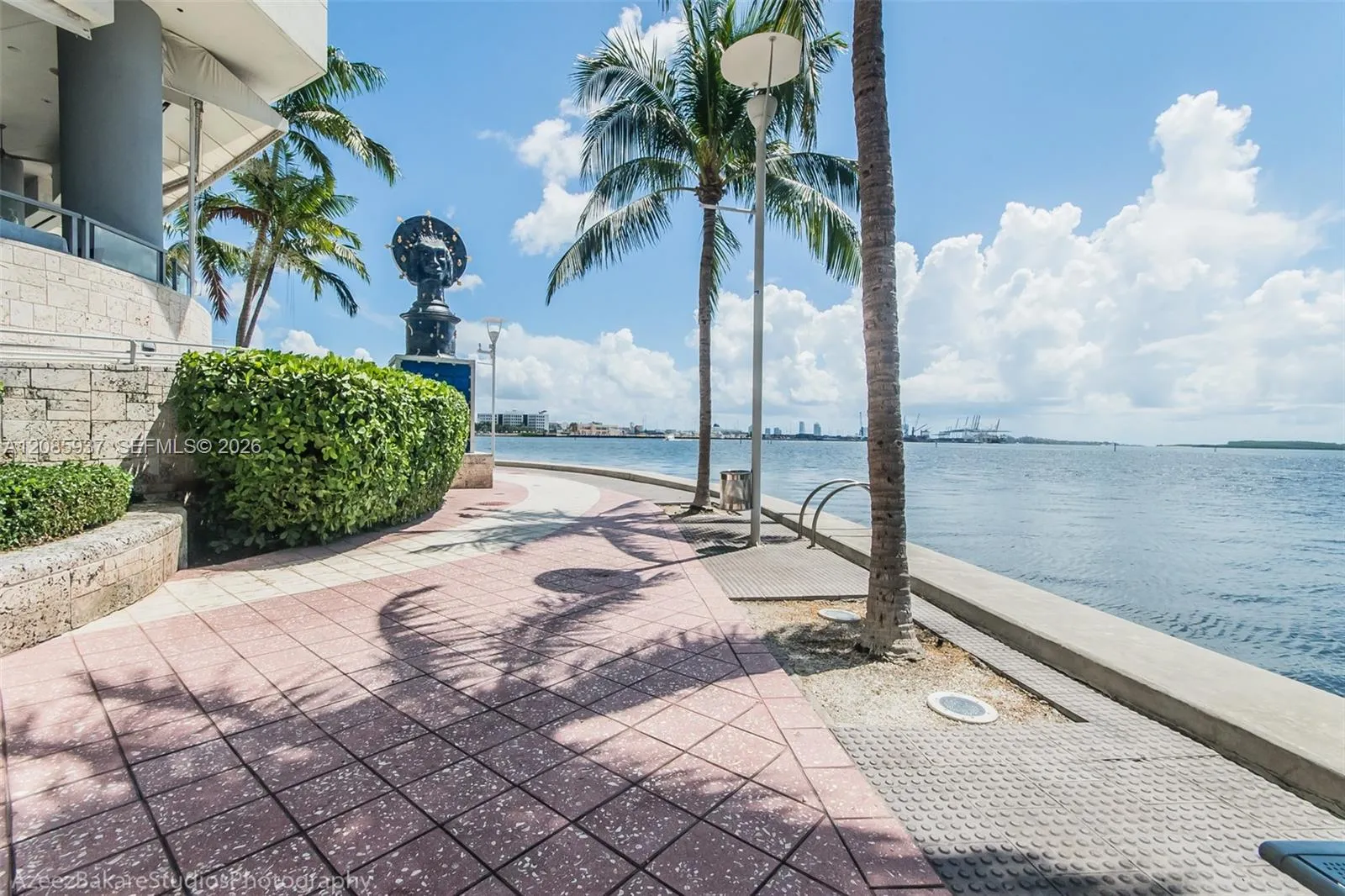 Foto de propiedad en 325 S Biscayne Boulevard 2114, Miami, FL 33131 Miami con MLS#