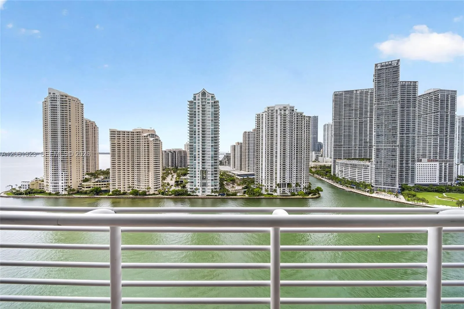 Foto de propiedad en 325 S Biscayne Boulevard 2219, Miami, FL 33131 Miami con MLS#