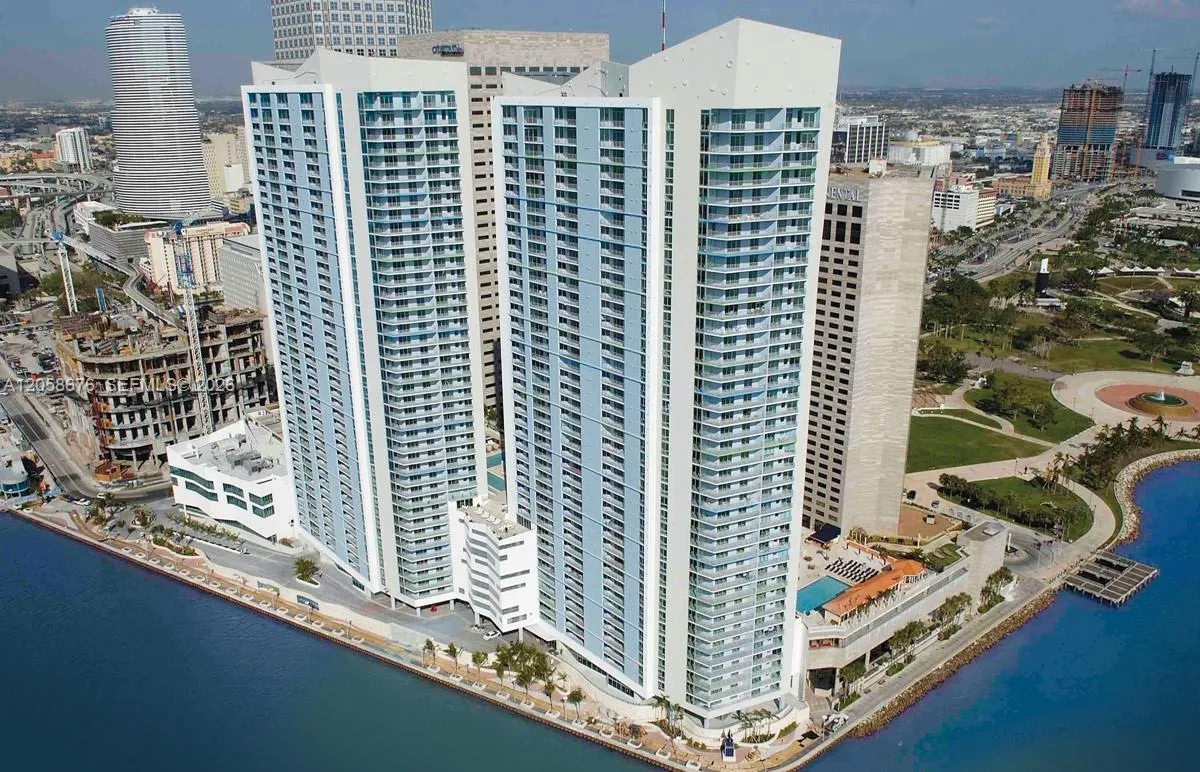 Foto de propiedad en 325 S Biscayne Boulevard 3314, Miami, FL 33131 Miami con MLS#