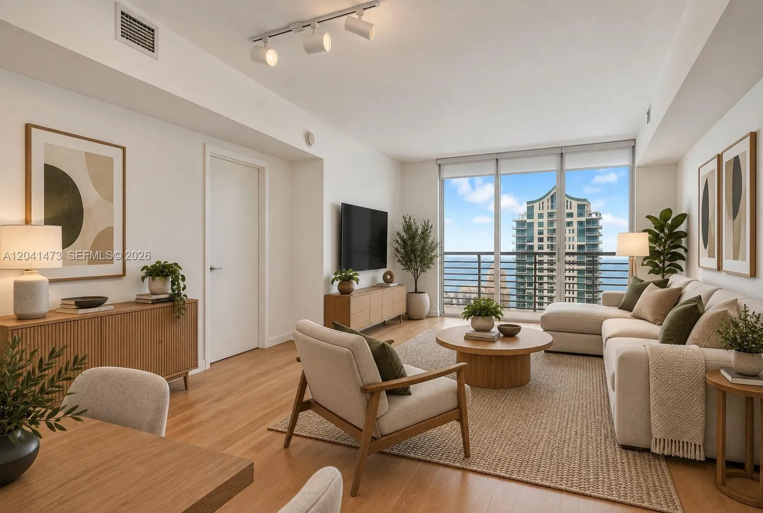 Foto de propiedad en 325 S Biscayne Boulevard 3921, Miami, FL 33131 Miami con MLS#