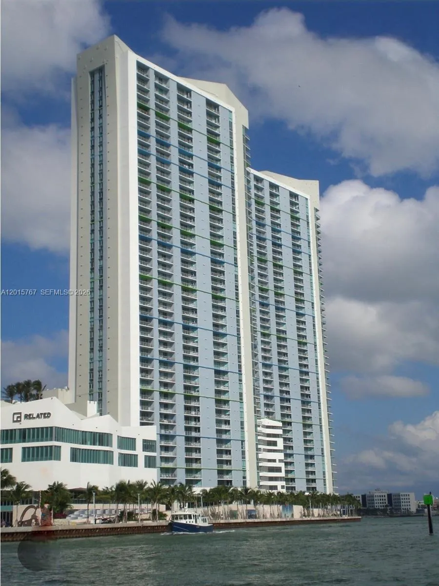 Foto de propiedad en 325 S Biscayne Boulevard 4016, Miami, FL 33131 Miami con MLS#
