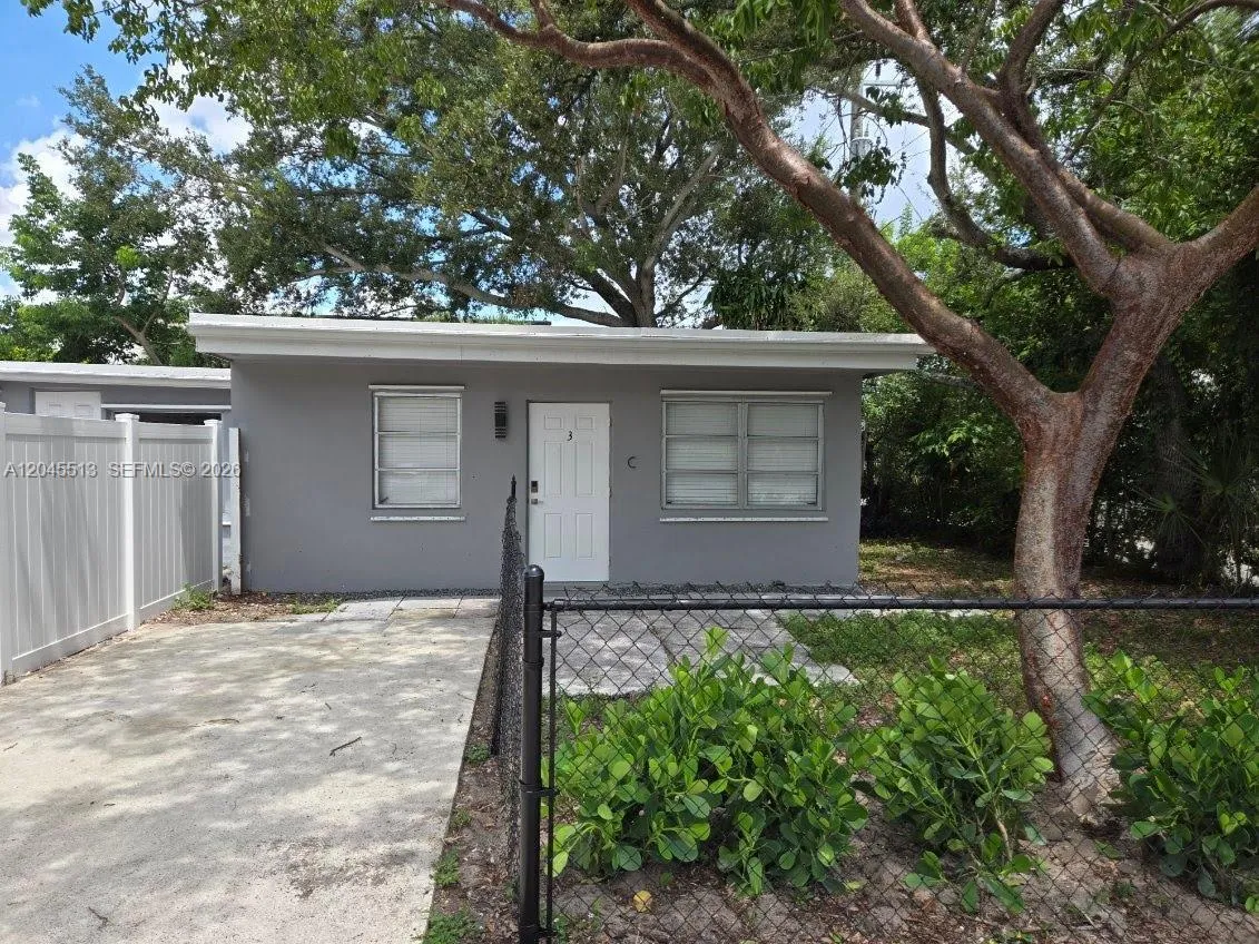 En Renta 325 SW 14th Court C, Fort Lauderdale, FL 33315, Fort Lauderdale, FL 33315