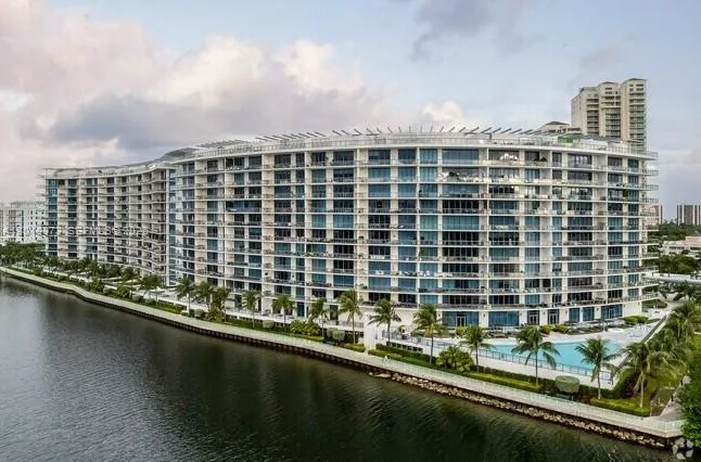 Foto de propiedad en 3250 NE 188th Street 408, Aventura, FL 33180 Aventura con MLS#