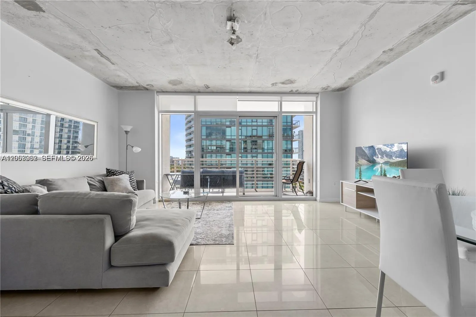 Foto de propiedad en 3250 NE 1st Avenue 917, Miami, FL 33137 Miami con MLS# 
