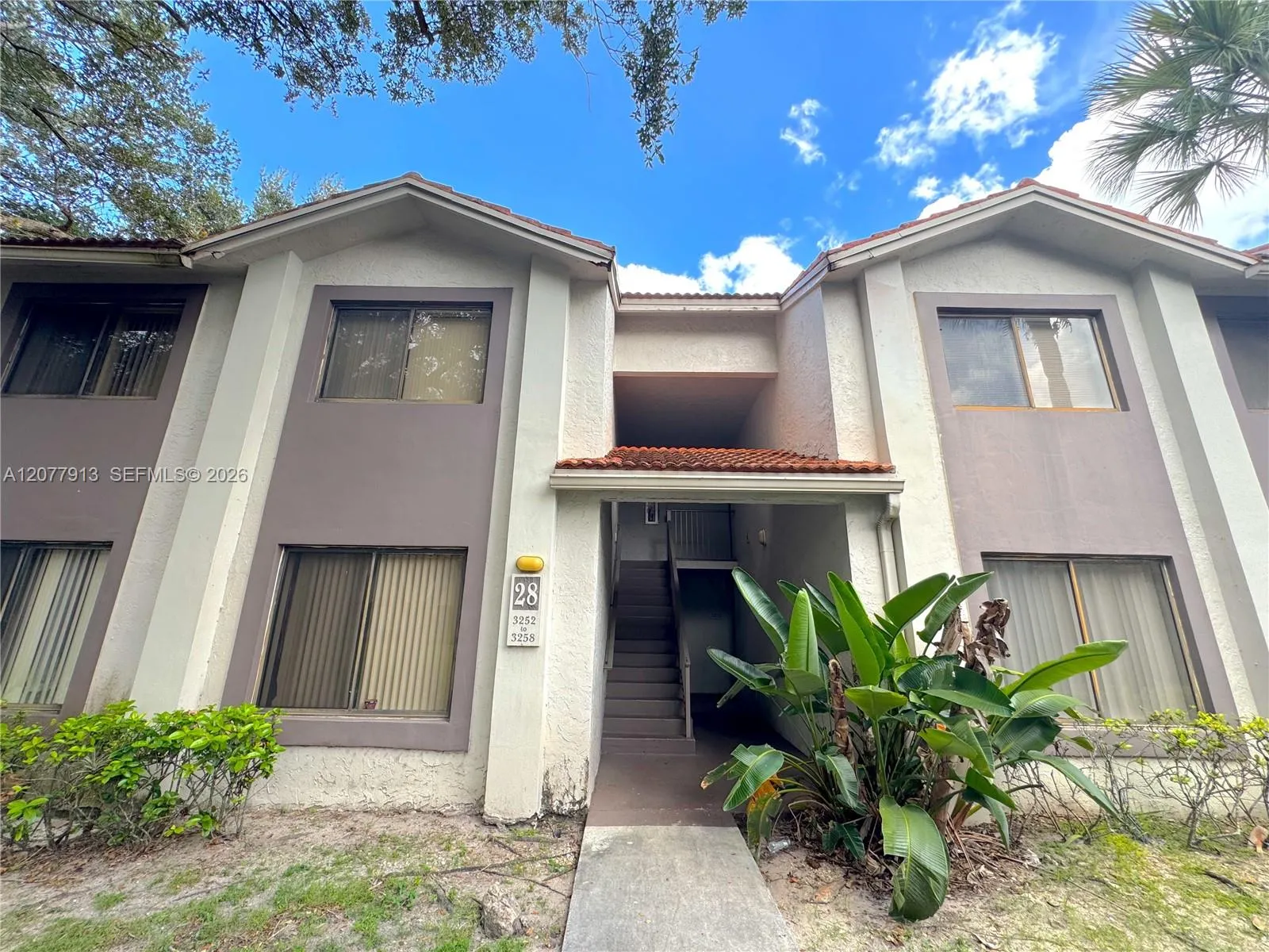 Foto de propiedad en 3252 Coral Lake Lane 3252, Coral Springs, FL 33065 Coral Springs con MLS# 
