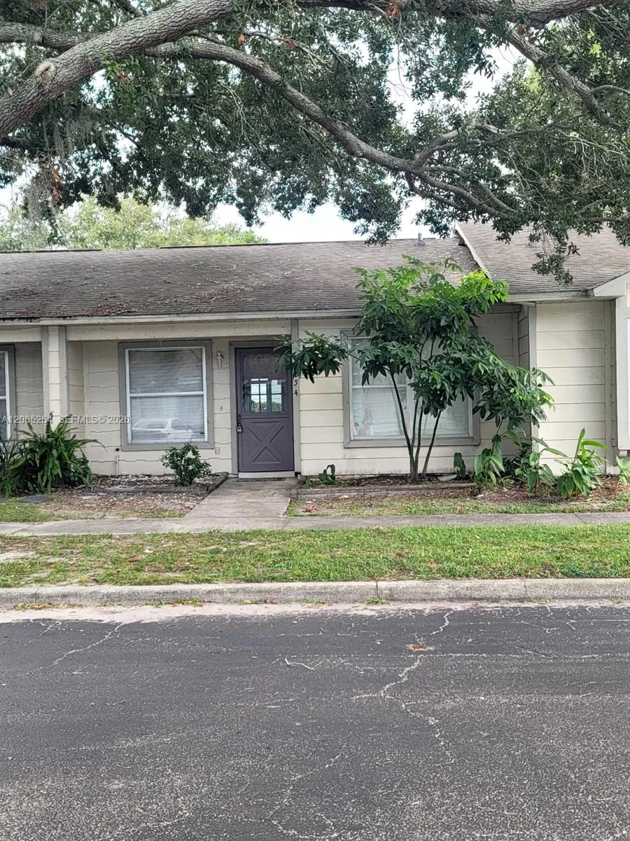 Foto de propiedad en 3254 Chesswood Avenue 3254, FL 34741  con MLS# 
