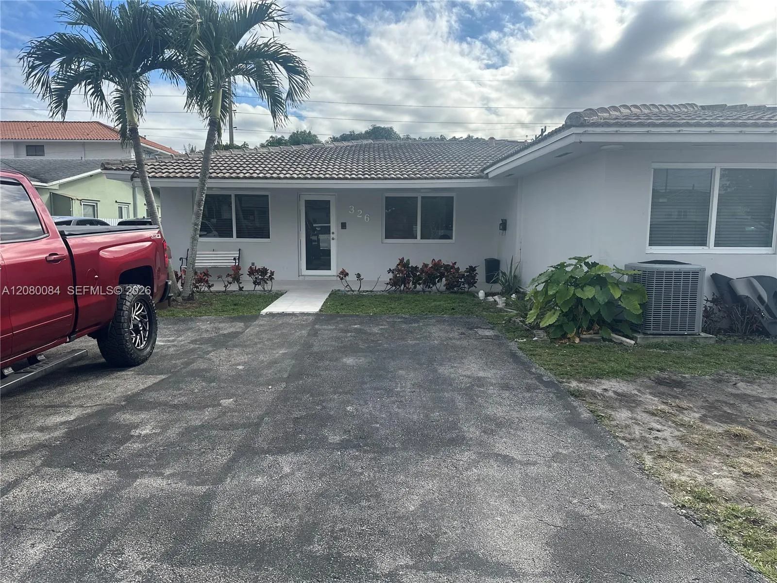 Foto de propiedad en 326 E 34th Street, Hialeah, FL 33013 Hialeah con MLS# 