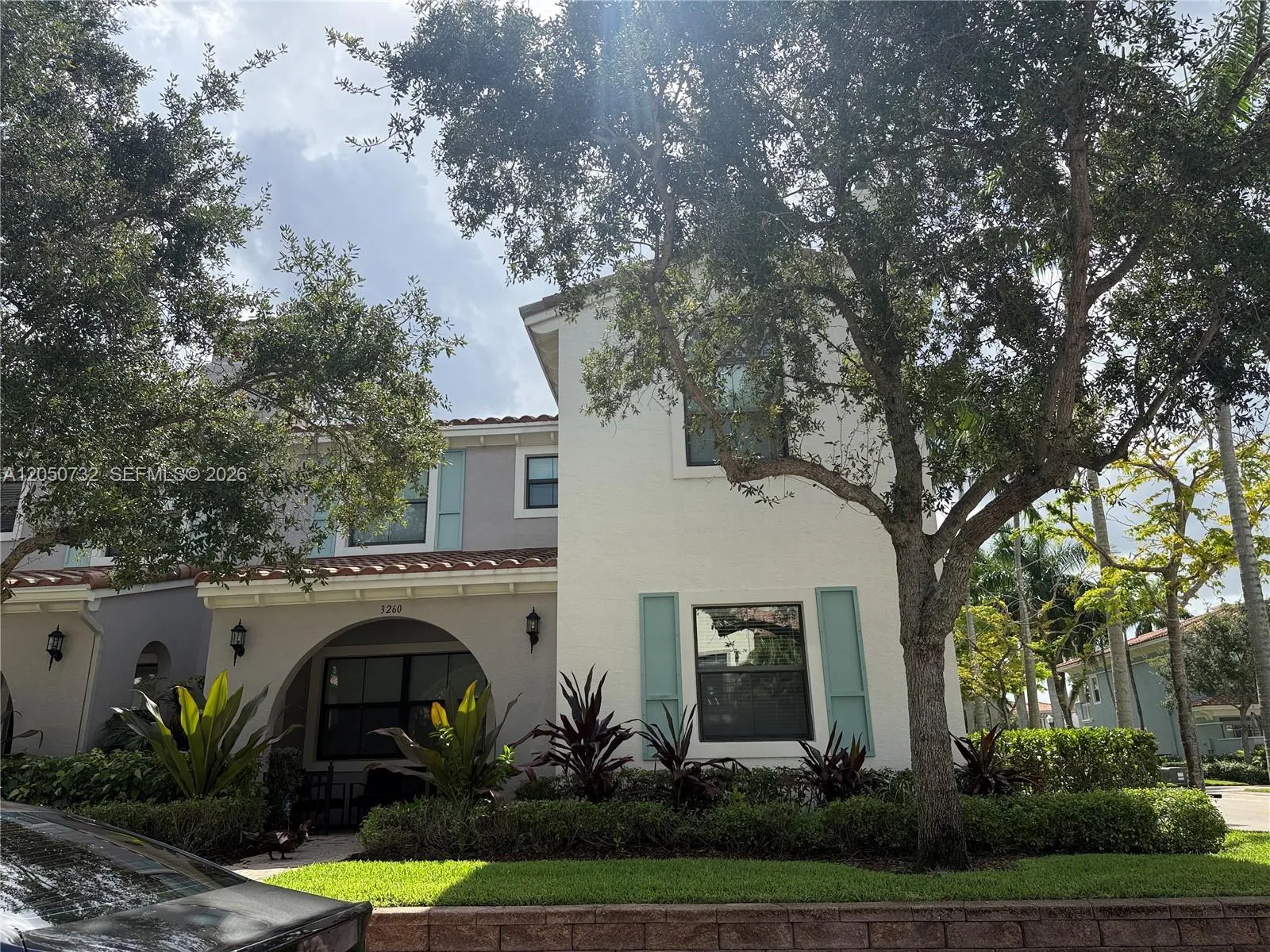 Foto de propiedad en 3260 NW 126th Avenue, Sunrise, FL 33323 Sunrise con MLS# 