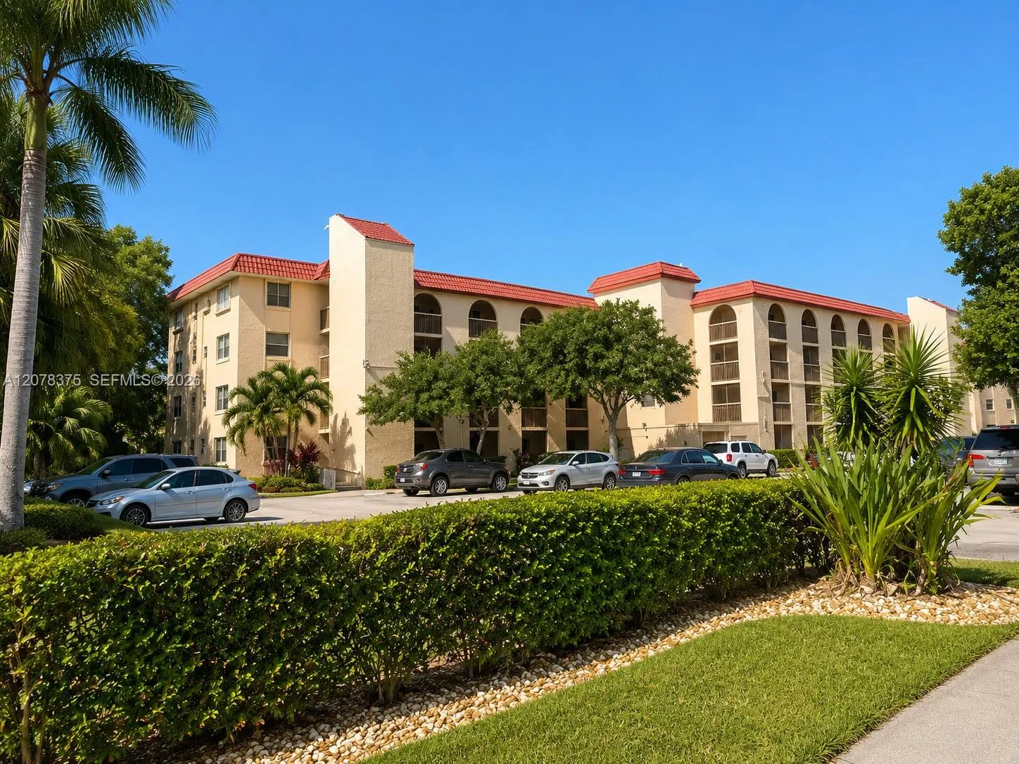 En Venta 3261 Holiday Springs Boulevard 401, Margate, FL 33063, Margate, FL 33063
