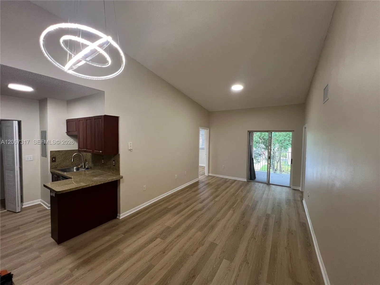 Foto de propiedad en 3261 Sabal Palm Manor 202, Davie, FL 33024 Davie con MLS# 