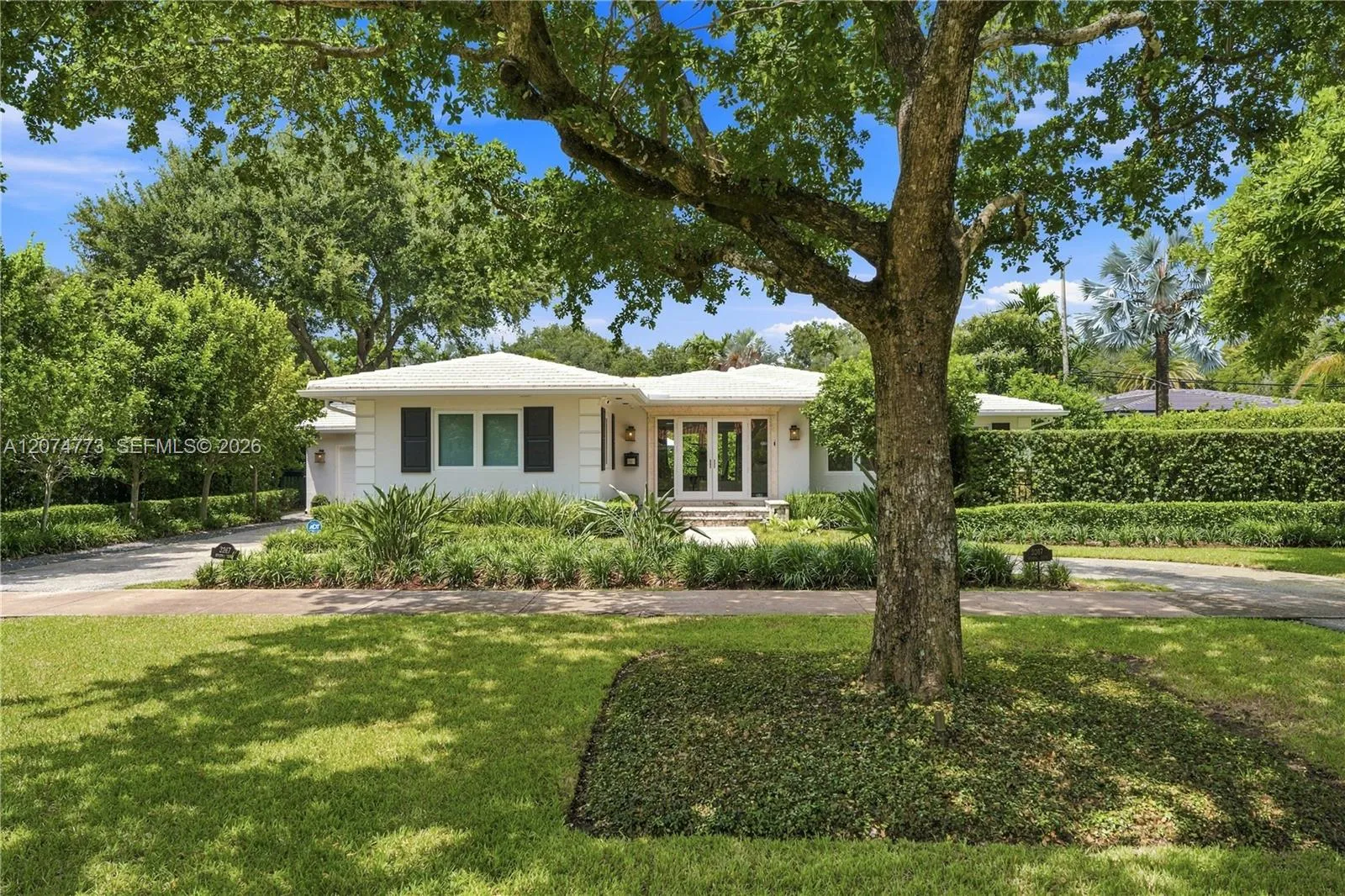 En Venta 3267 Riviera Drive, Coral Gables, FL 33134, Coral Gables, FL 33134