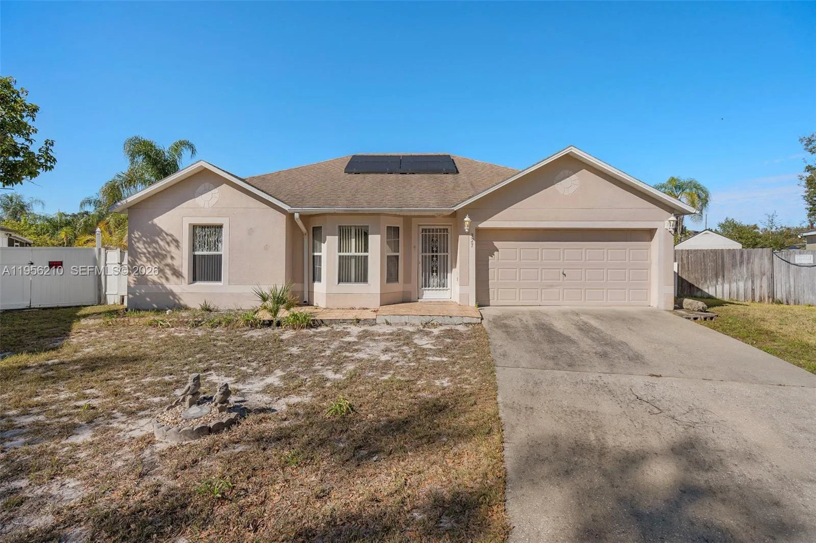 Foto de propiedad en 327 Ridge Court, FL 32712  con MLS# 