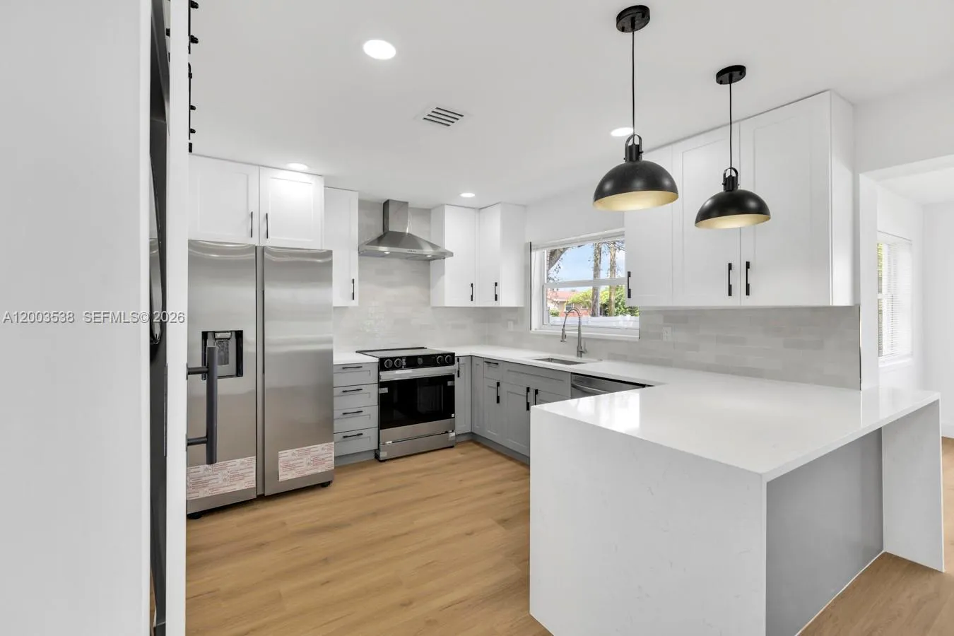 Vendido 327 SE 2nd Avenue, Dania Beach, FL 33004, Dania Beach, FL 33004