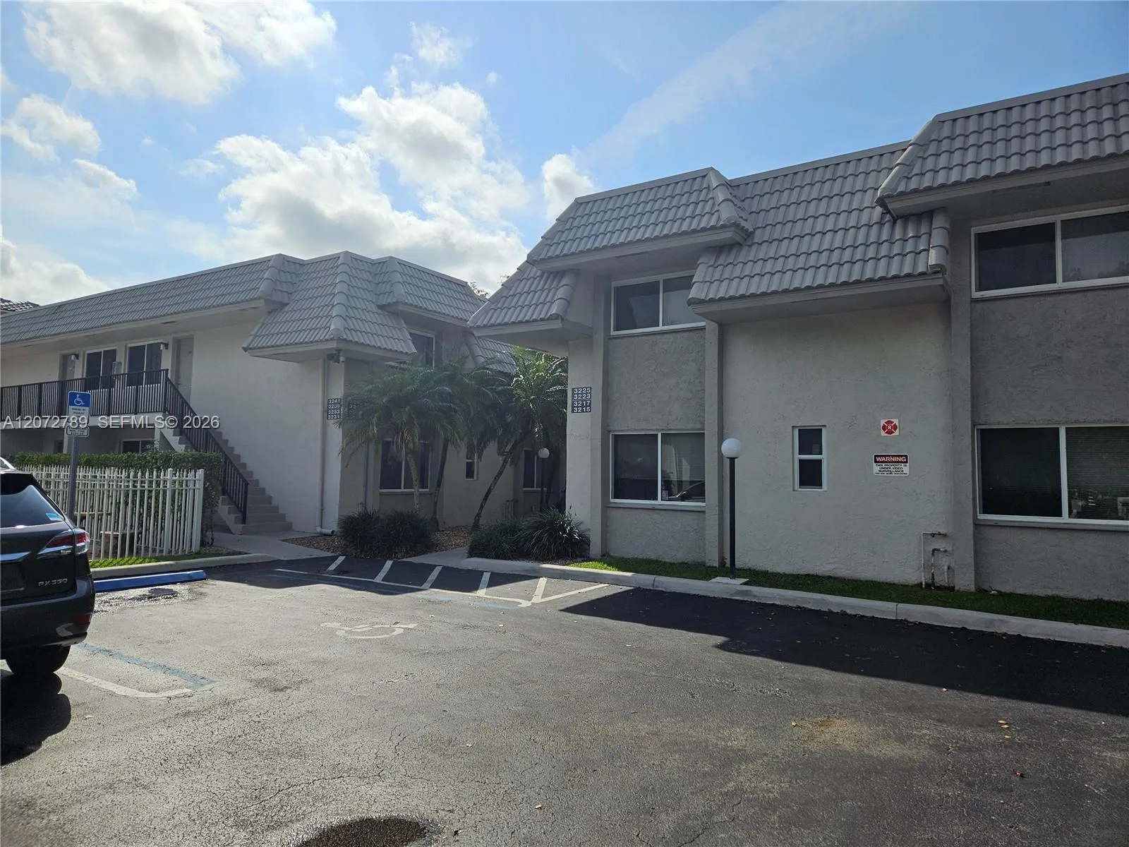 Foto de propiedad en 3273 NW 102nd Terrace 3273, Coral Springs, FL 33065 Coral Springs con MLS# 