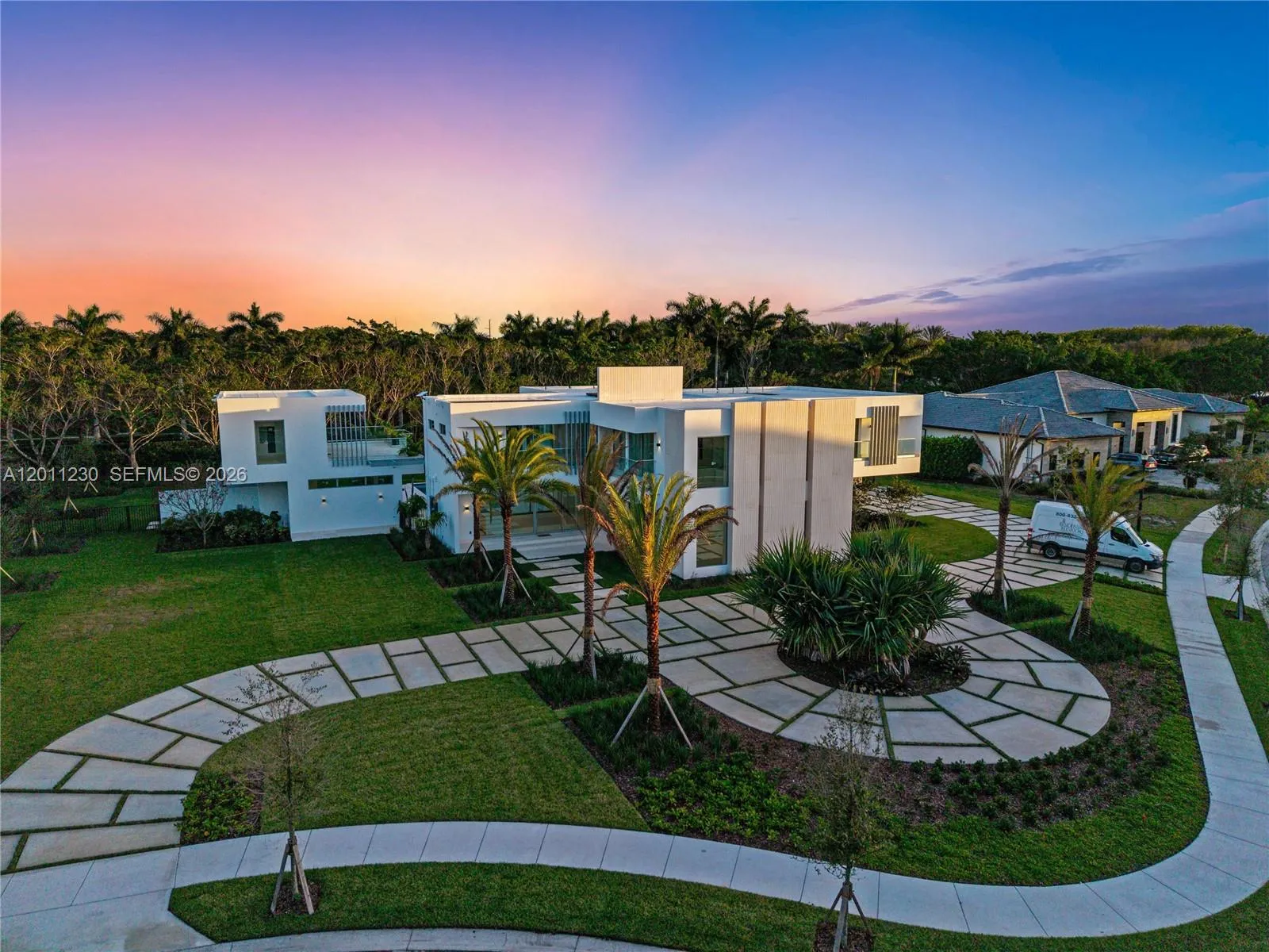 Foto de propiedad en 3280 Lake Ridge Lane, Weston, FL 33332 Weston con MLS# 