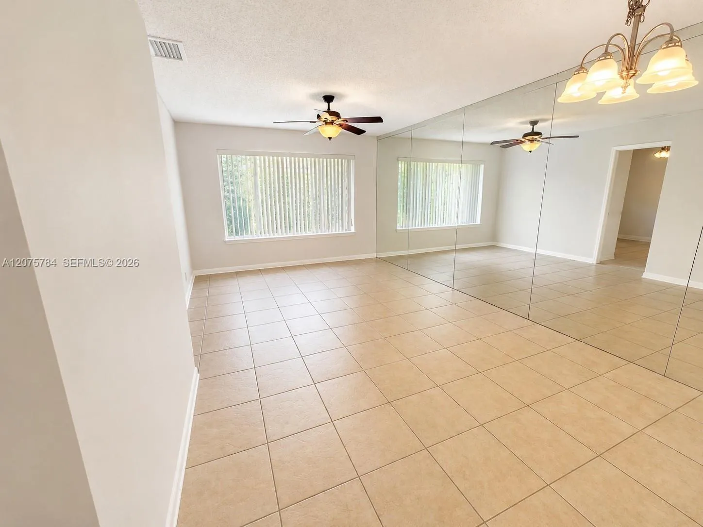 Foto de propiedad en 3280 NW 102nd Terrace 203-E, Coral Springs, FL 33065 Coral Springs con MLS# 