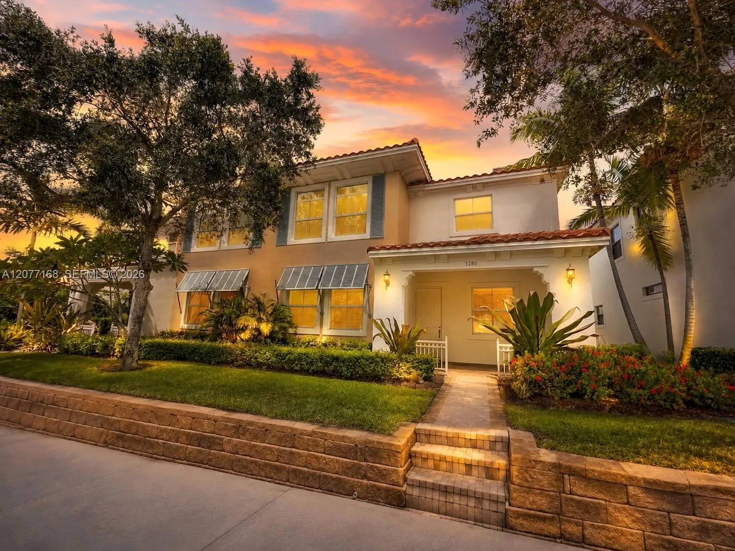 Foto de propiedad en 3280 NW 126th Avenue, Sunrise, FL 33323 Sunrise con MLS# 