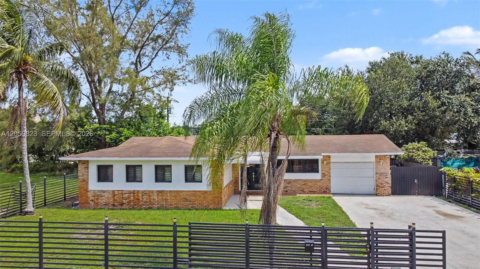 Foto de propiedad en 3281 NW 212th Street, Miami Gardens, FL 33056 Miami Gardens con MLS# 