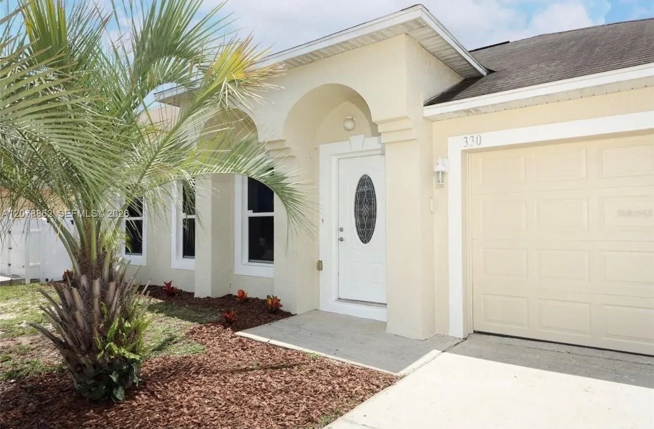 Foto de propiedad en 330 Kingfish Drive, FL 34759  con MLS# 