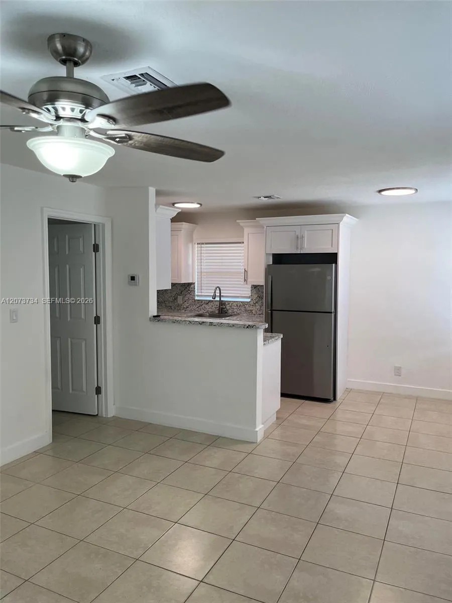 Foto de propiedad en 330 NE 7th Street 330, Pompano Beach, FL 33060 Pompano Beach con MLS# 