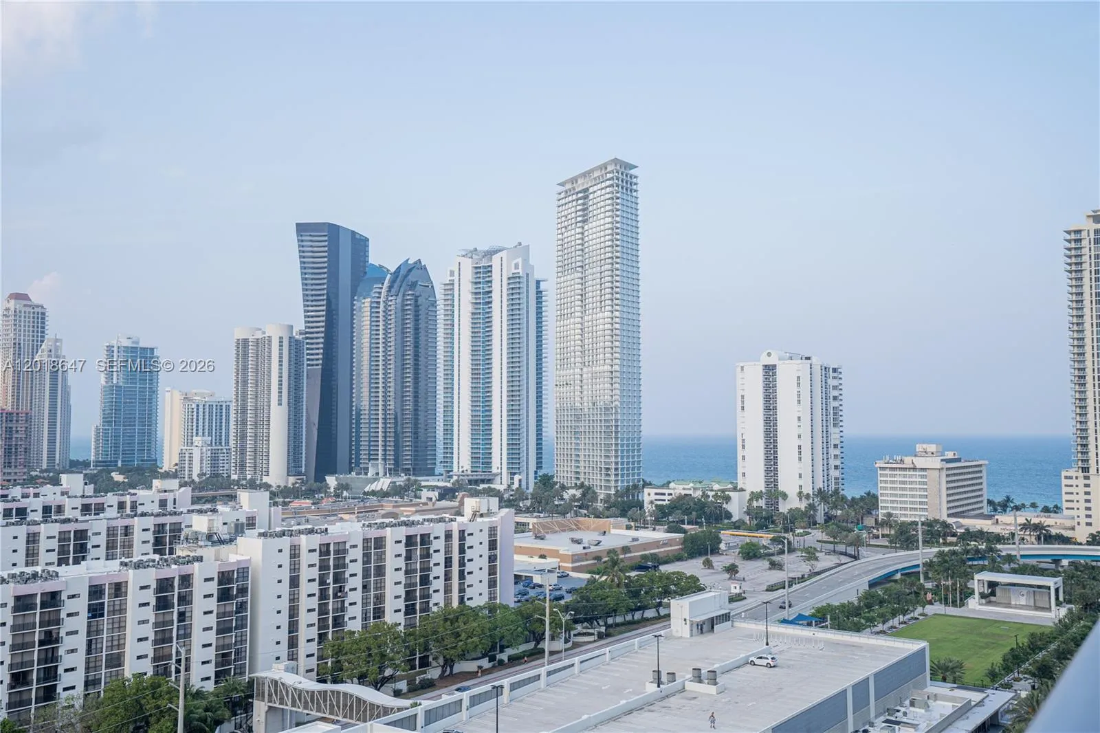 Foto de propiedad en 330 Sunny Isles Boulevard 5-1603, Sunny Isles Beach, FL 33160 Sunny Isles Beach con MLS# 