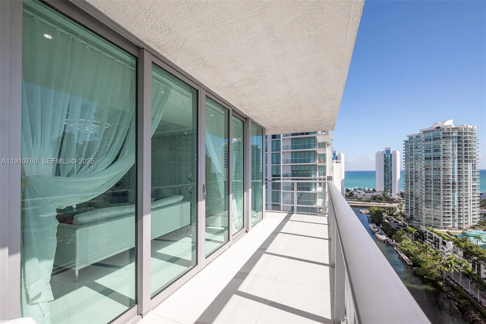 Foto de propiedad en 330 Sunny Isles Boulevard 5-1908, Sunny Isles Beach, FL 33160 Sunny Isles Beach con MLS# 