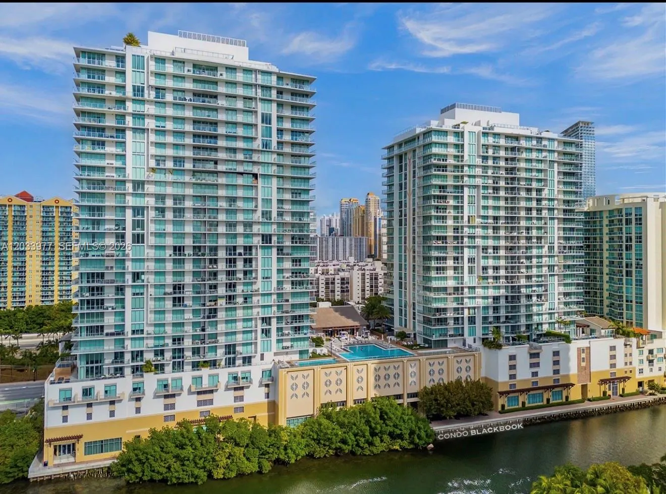 Foto de propiedad en 330 Sunny Isles Boulevard 5-2002, Sunny Isles Beach, FL 33160 Sunny Isles Beach con MLS# 