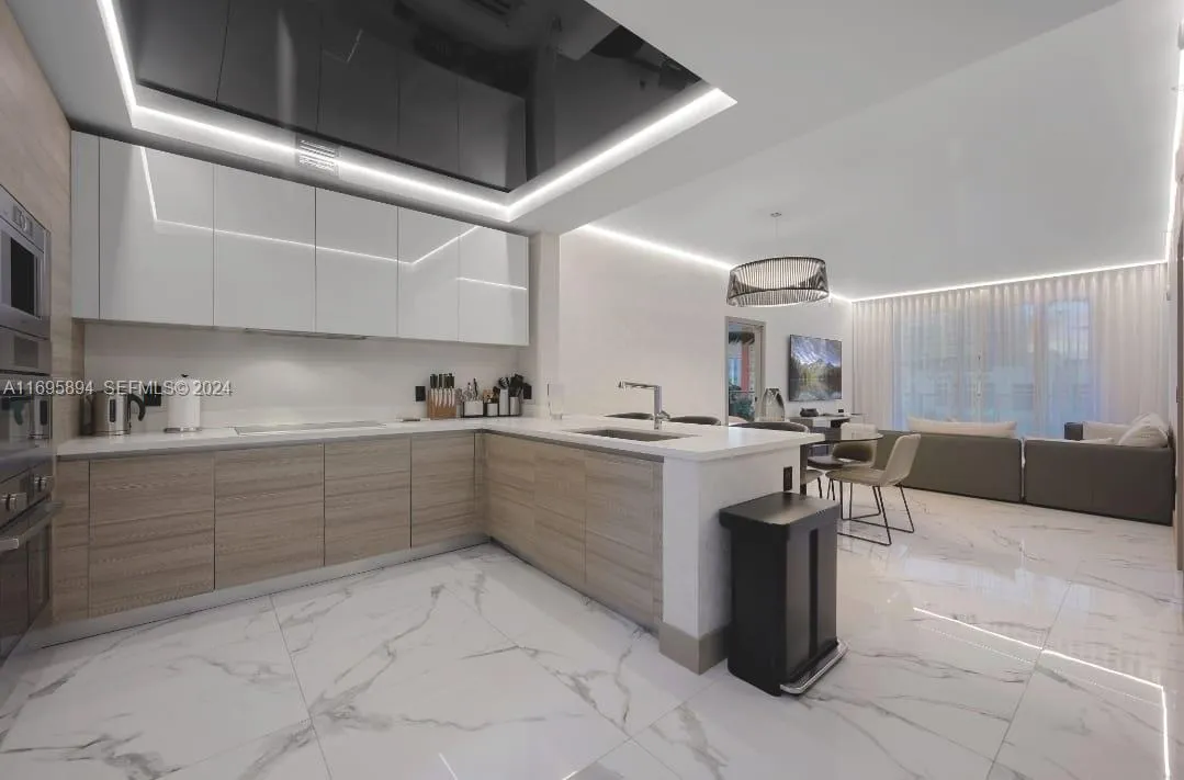 Foto de propiedad en 330 Sunny Isles Boulevard 5-603, Sunny Isles Beach, FL 33160 Sunny Isles Beach con MLS# 
