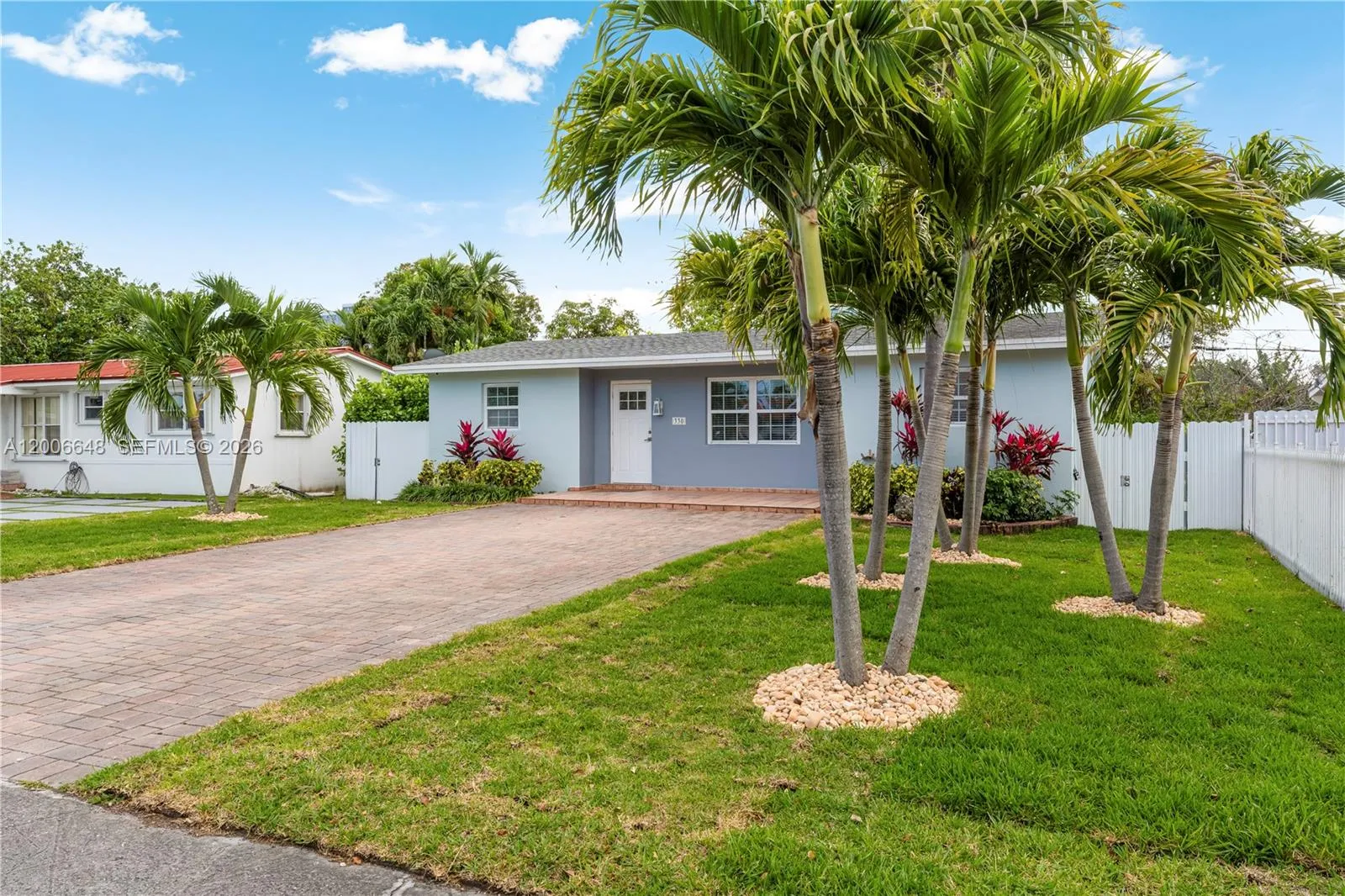 Vendido 330 SW 104th Court, Sweetwater, FL 33174, Sweetwater, FL 33174