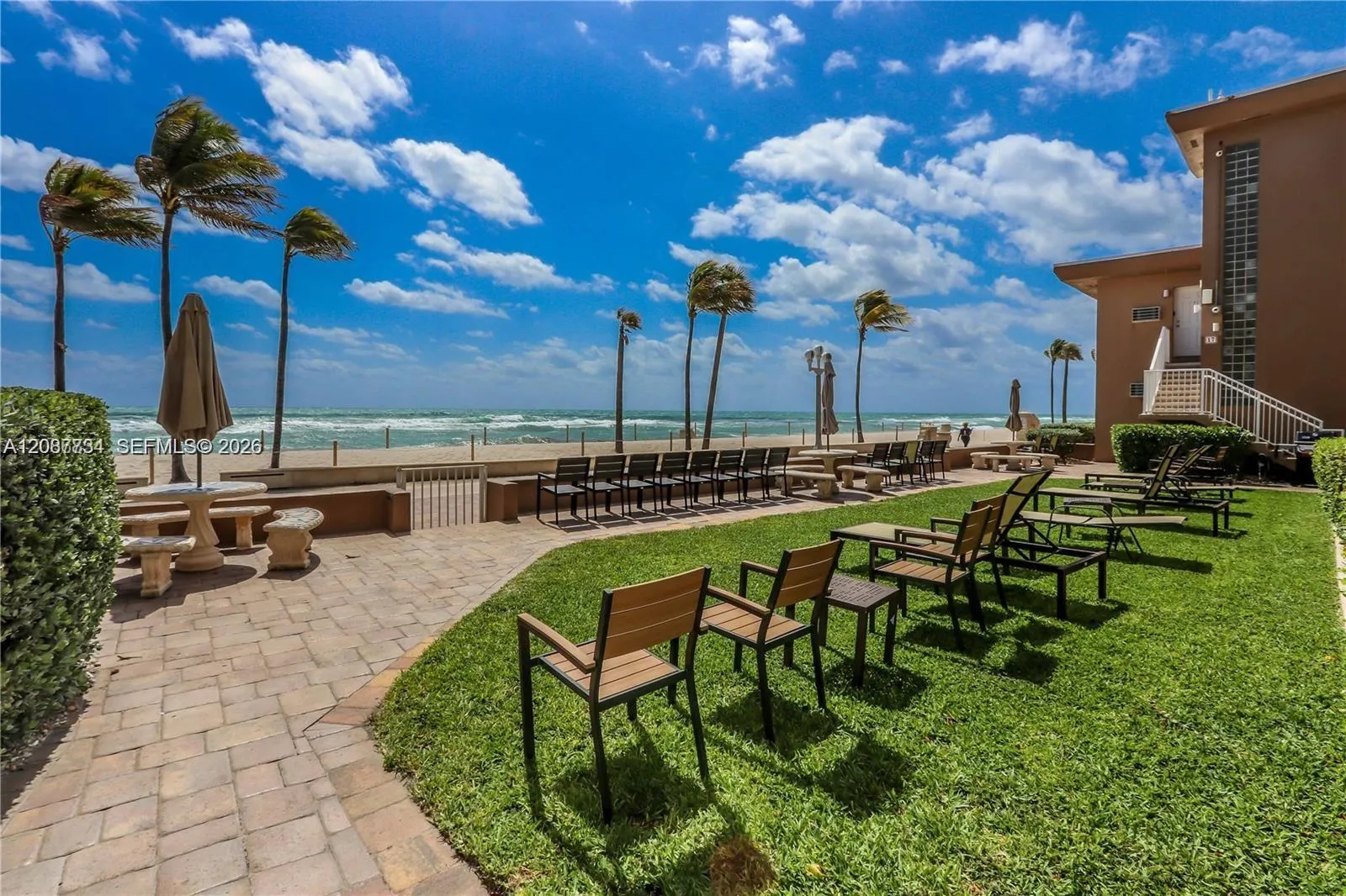En Venta 3300 N Surf Road 1A, Hollywood, FL 33019, Hollywood, FL 33019