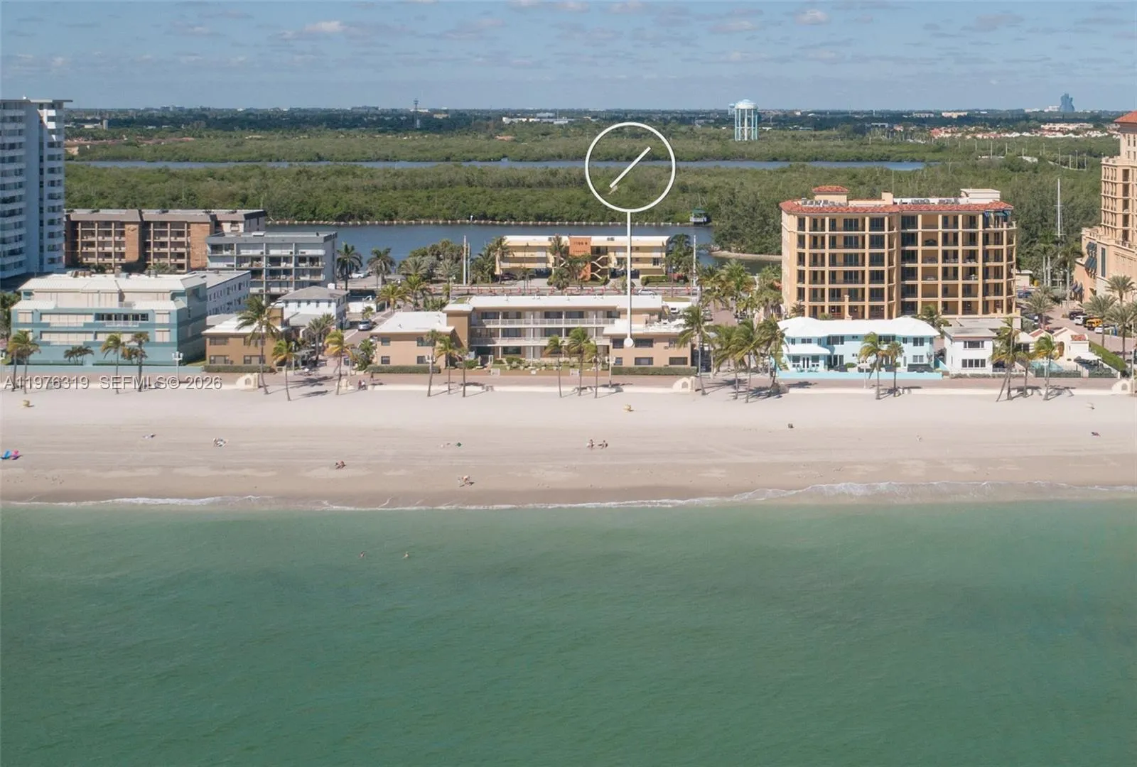Foto de propiedad en 3300 N Surf Road 26A, Hollywood, FL 33019 Hollywood con MLS# 